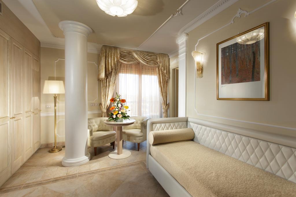 Hotel Gambrinus Cervia Exterior photo